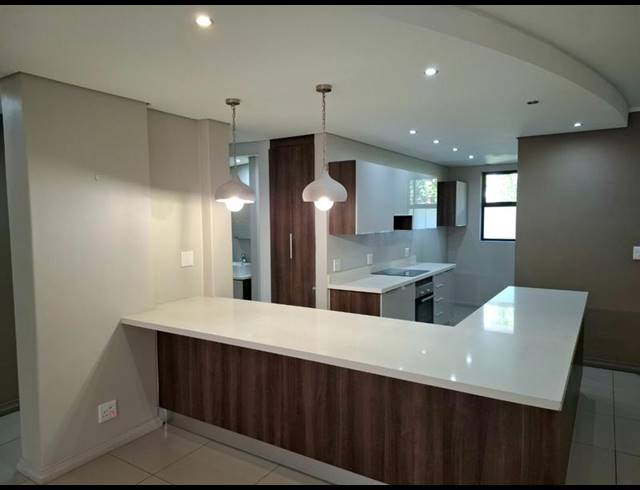 2 BEDROOM APARTMENT FOR SALE IN MENLO PARK